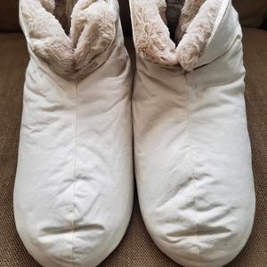 Women's White Feather Down Slippers Comfortable Soft Size 8 Warm Casual Squishy